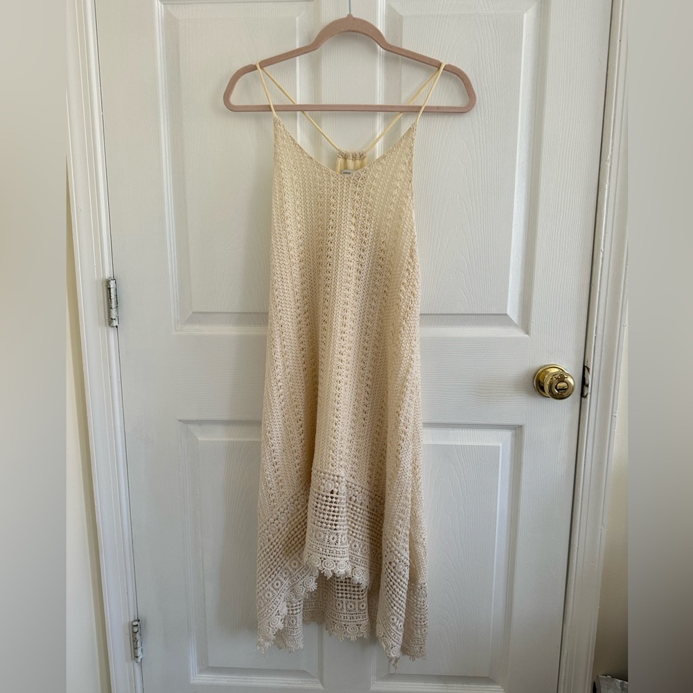 Bishop + young dress